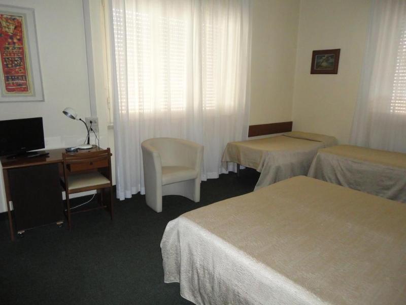 Giappone Inn Parking Hotel Livorno Eksteriør billede
