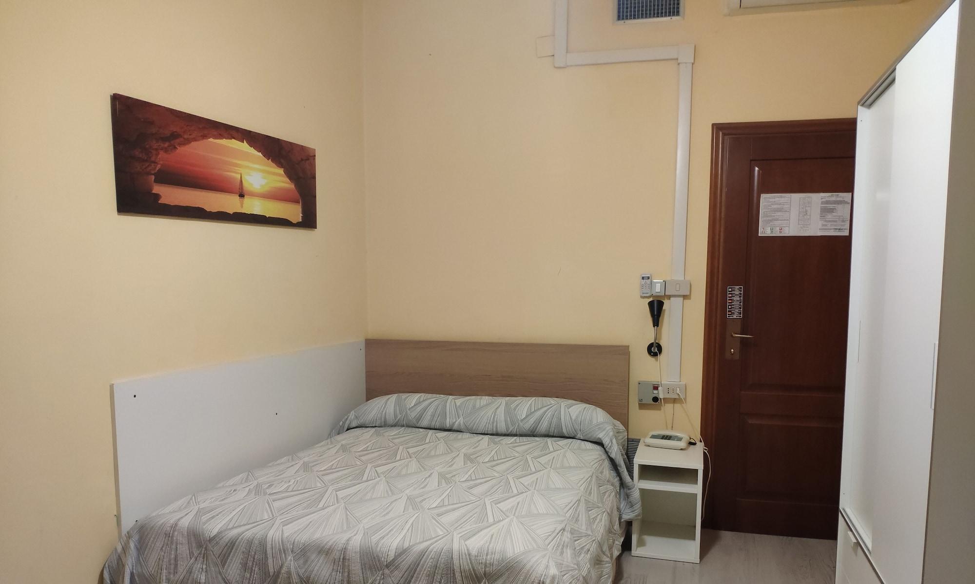 Giappone Inn Parking Hotel Livorno Eksteriør billede
