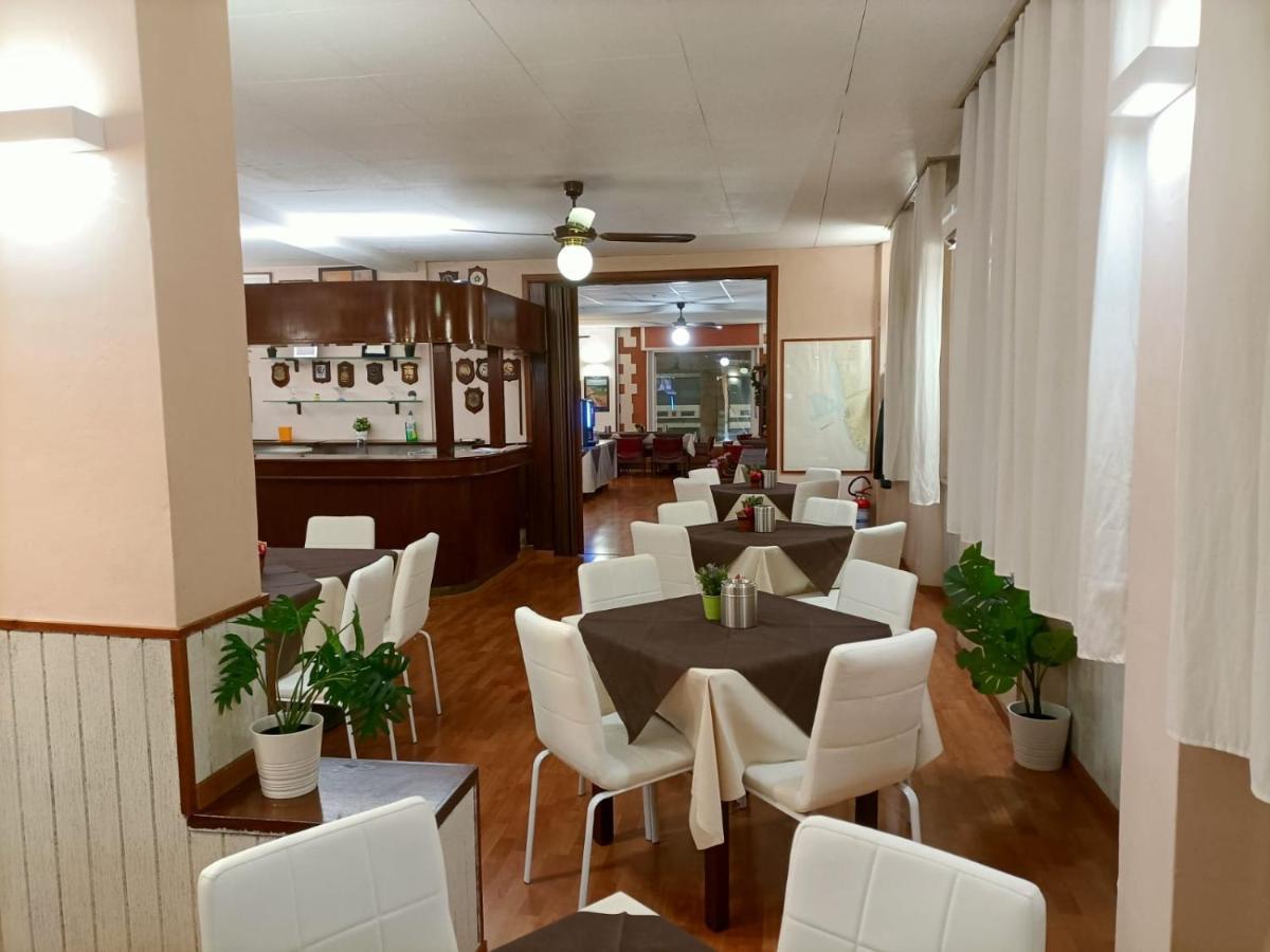 Giappone Inn Parking Hotel Livorno Eksteriør billede