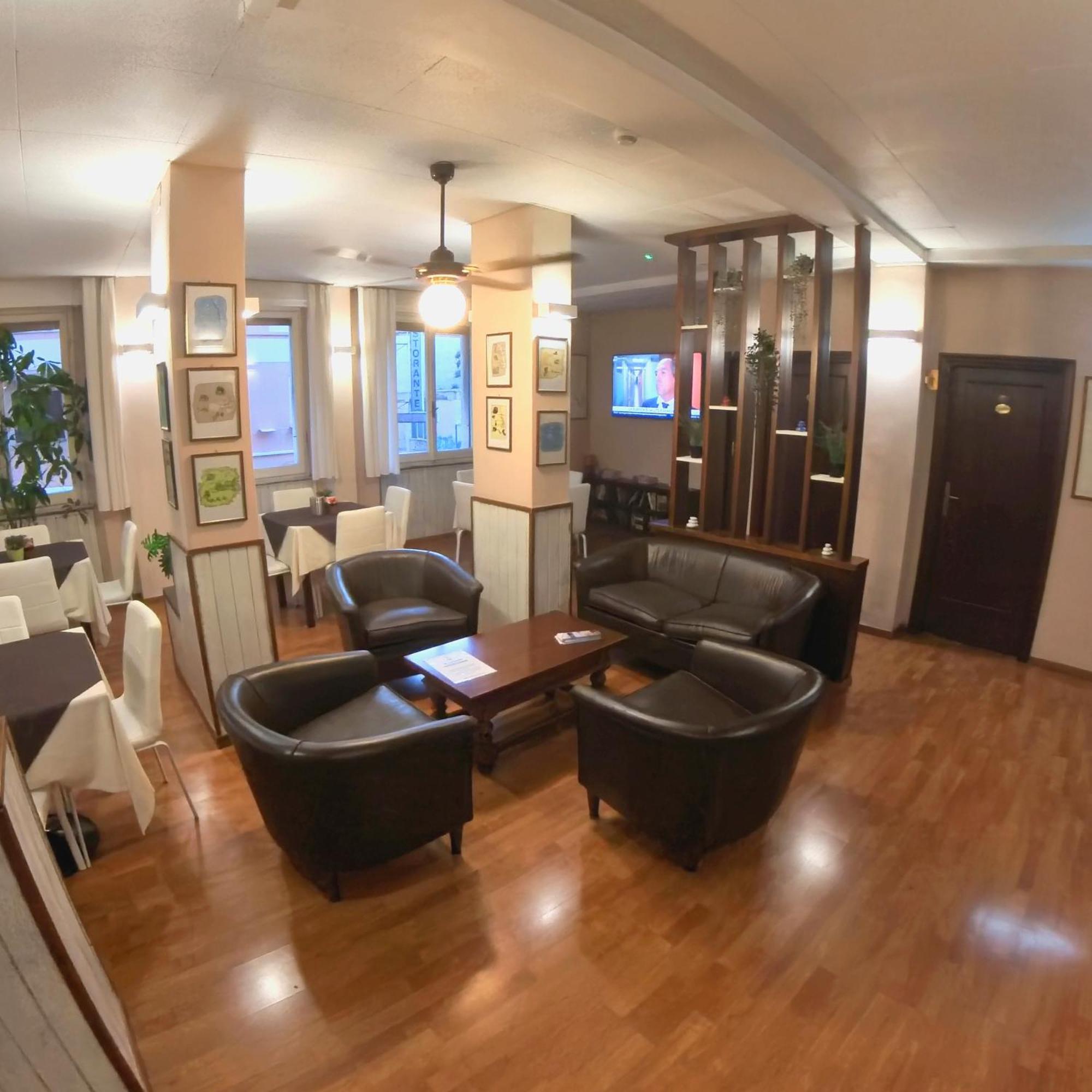 Giappone Inn Parking Hotel Livorno Eksteriør billede