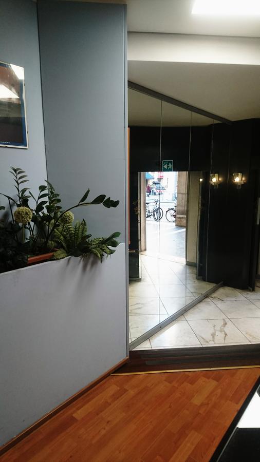 Giappone Inn Parking Hotel Livorno Eksteriør billede